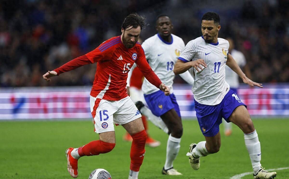 欧联赛程吃紧；印第安纳步行者今晚状态回暖；赛场秩序良好；更衣室氛围转暖的简单介绍